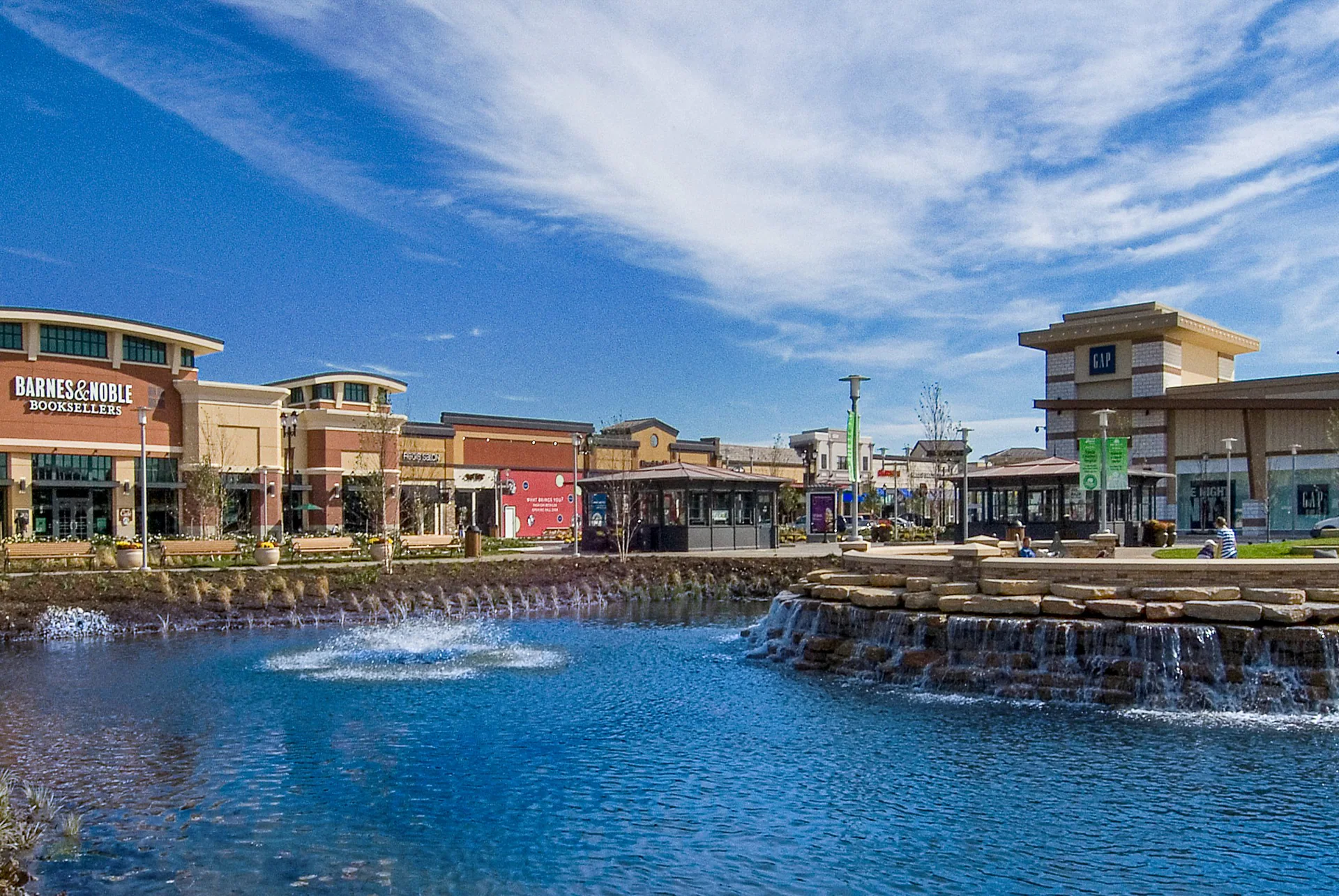 Commercial water feature and public landscape